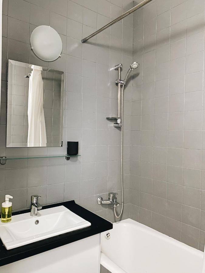 Entire 2-Bedroom Authentic Flat Kiev Exterior photo