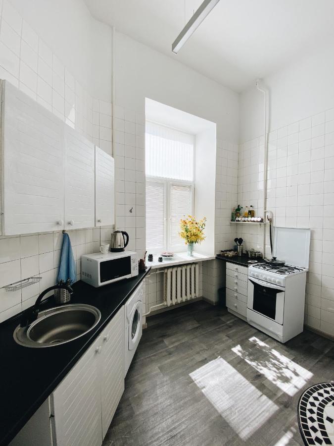 Entire 2-Bedroom Authentic Flat Kiev Exterior photo